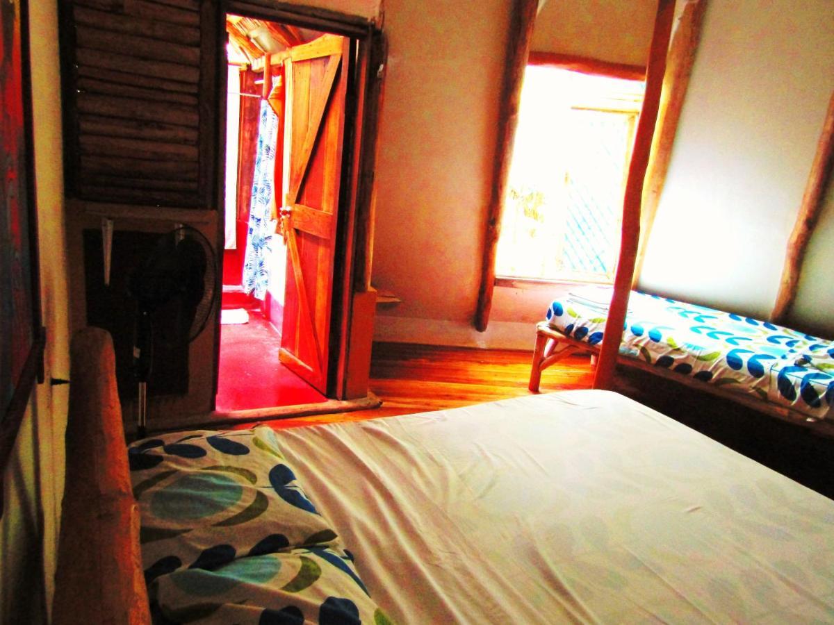 Se Ua Bed and Breakfast Manzanillo  Exteriör bild